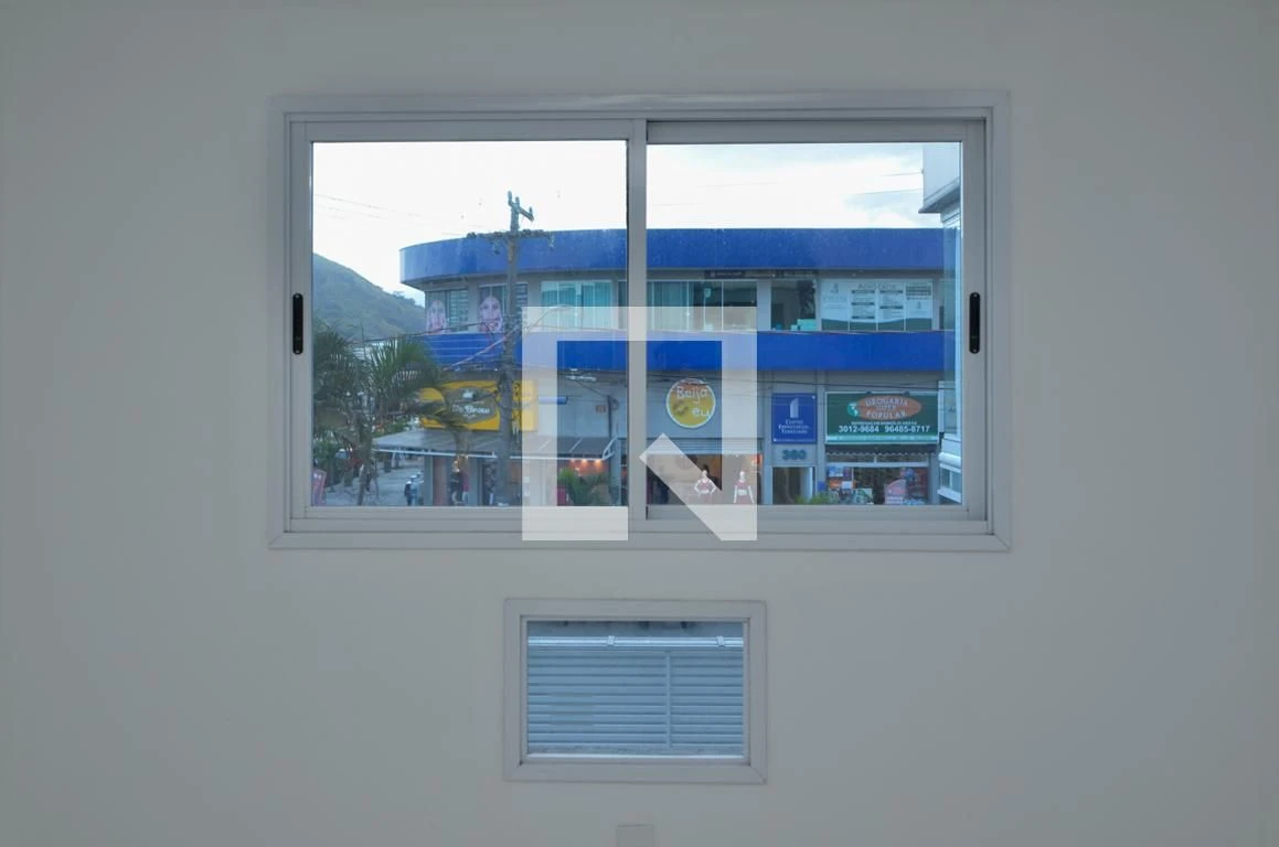 Furnished apartment, 90 m², with a grill on the balcony — photo 53