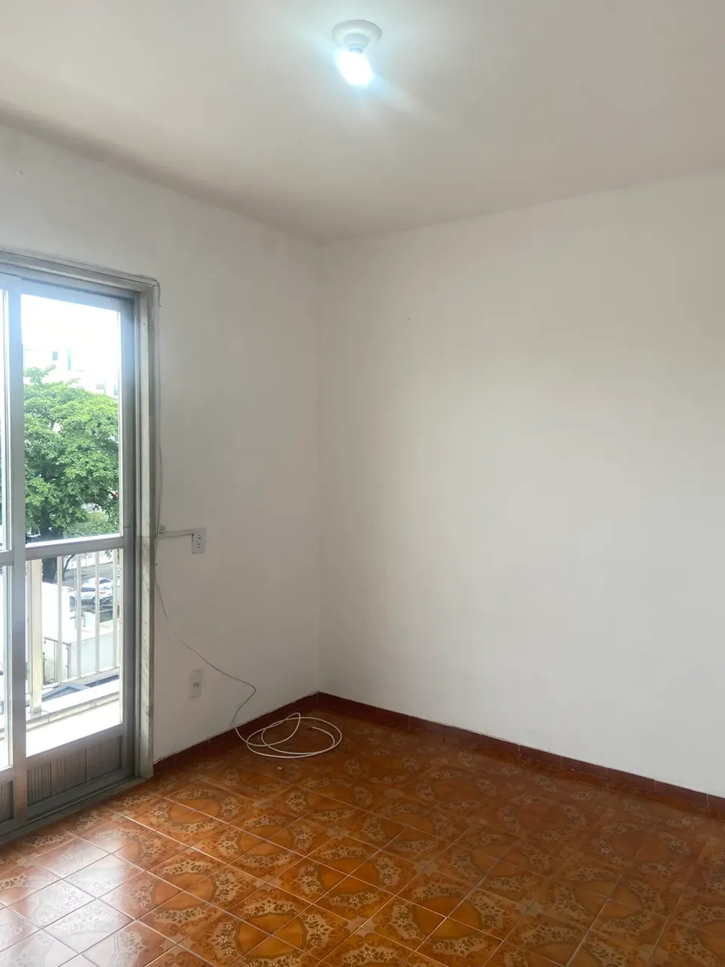 Квартира 85 м² з 2 спальнями та балконом — photo 11