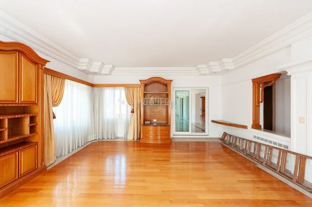 Casa com 4 suítes e jardim privativo, 7 banheiros — photo 13