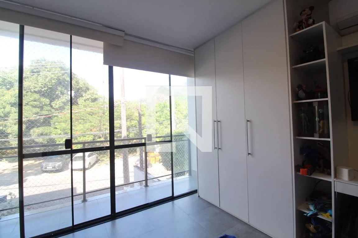 Furnished house with 4 en-suite bedrooms and private garden — photo 3