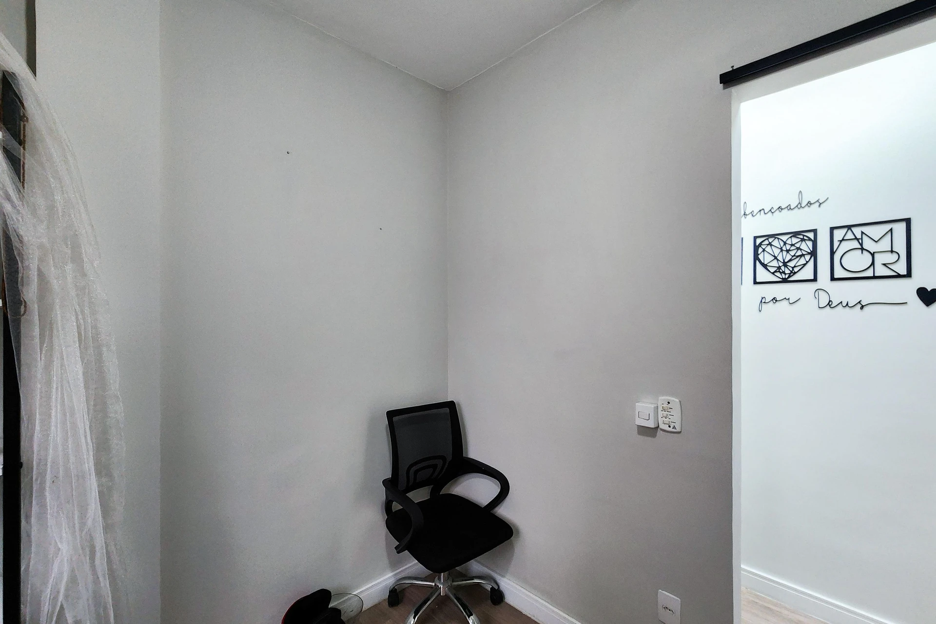 Furnished apartment, 58 m², with a mountain view — photo 11