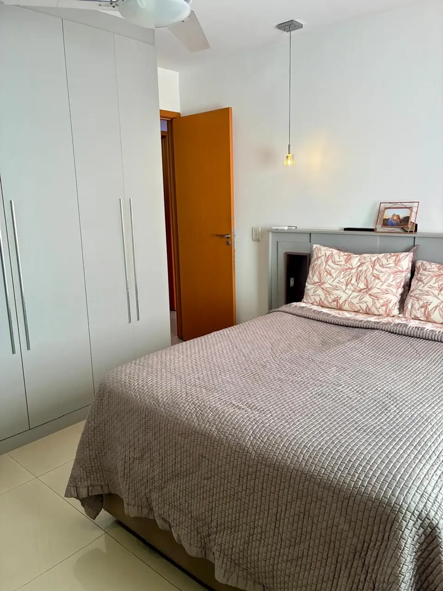 Furnished 2-bedroom apartment with en-suite and parking — photo 30