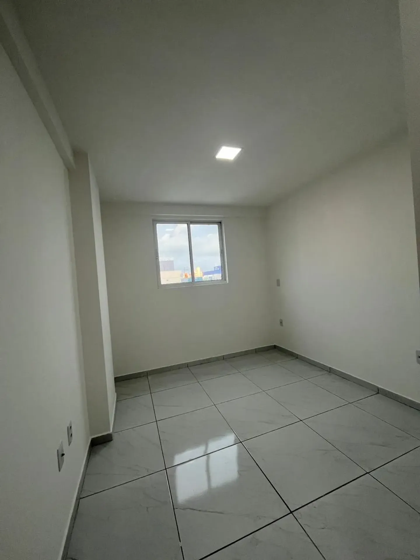 Квартира 83 м² с 3 спальнями и 1 местом в навесе — photo 10