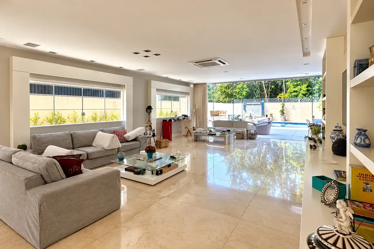 Furnished house with 4 bedrooms and 550 m² — photo 12