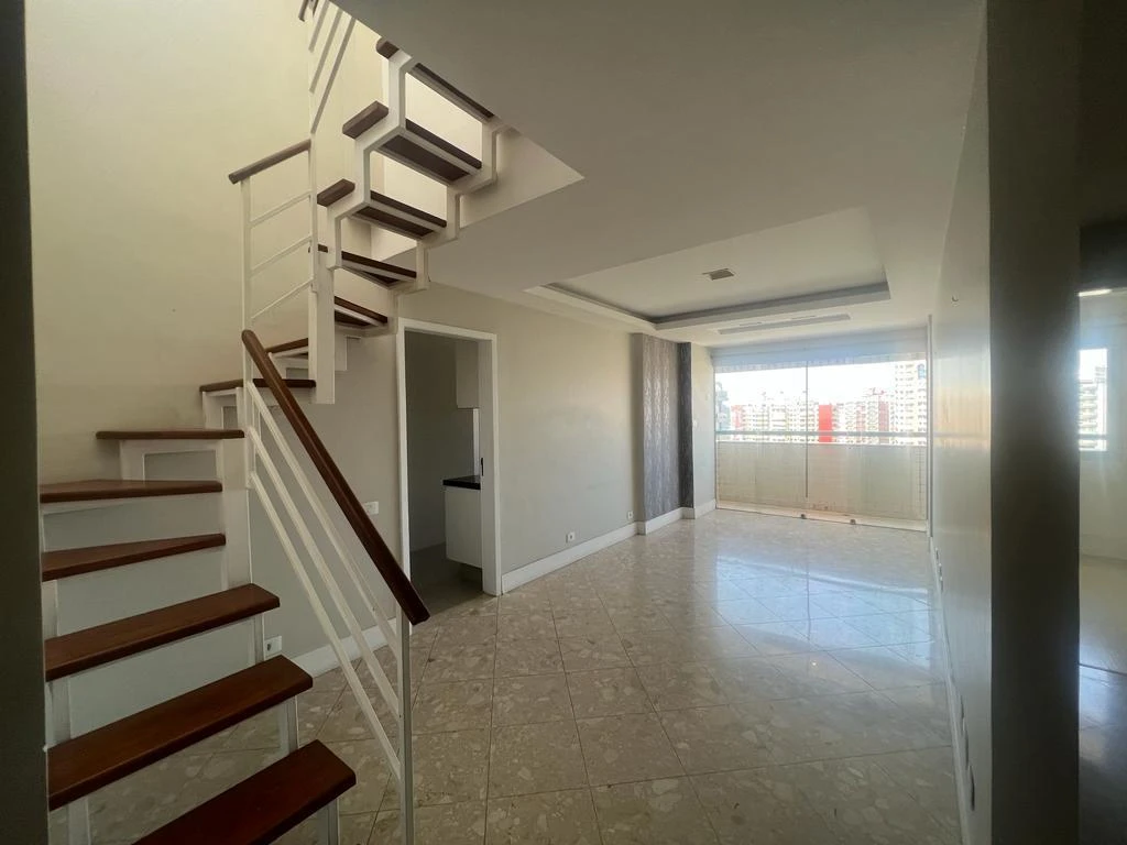 200 m² duplex apartment with 3 bedrooms and 6 bathrooms — photo 20