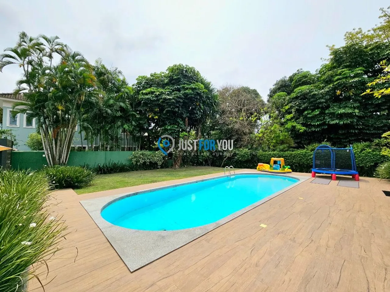 House with 5 bedrooms and a gas stove, 580 m² — photo 16