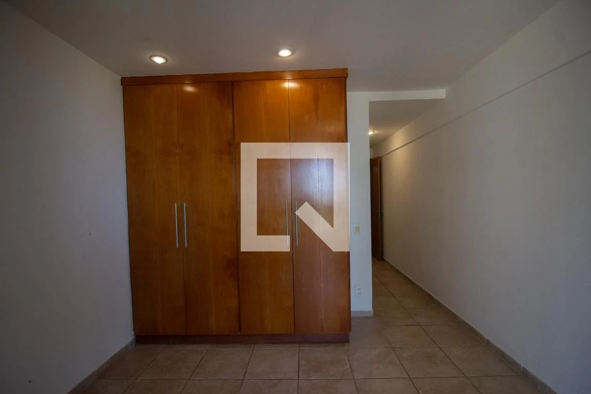 Apartamento com 4 suítes e varanda envidraçada — photo 21