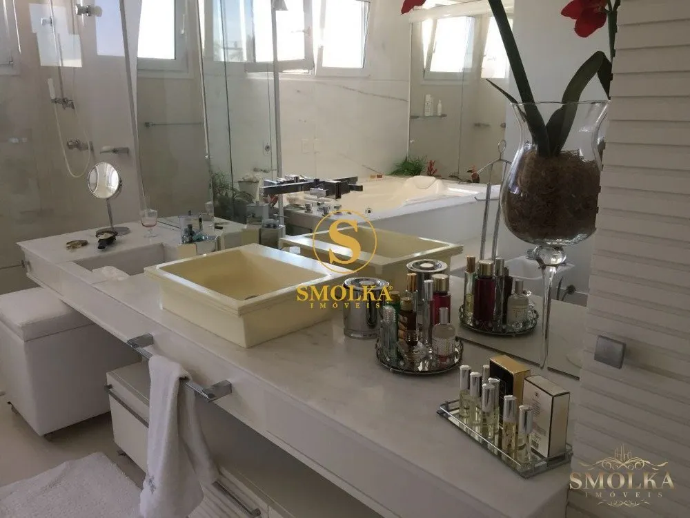 Casa amueblada de 787 m² con 5 suites y 6 plazas — photo 72