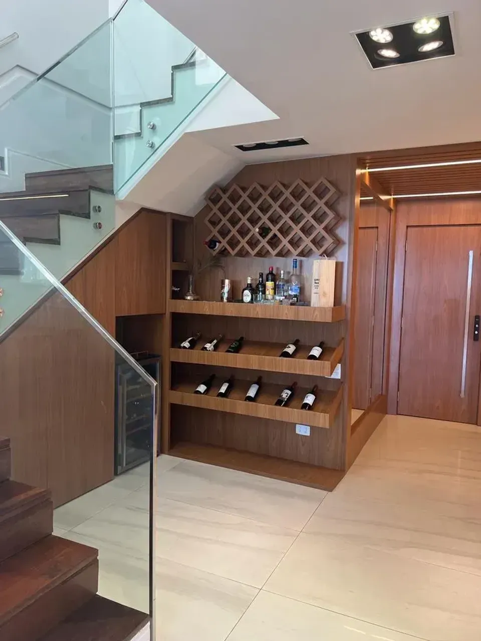 Apartment with 4 bedrooms and an open-plan kitchen — photo 9