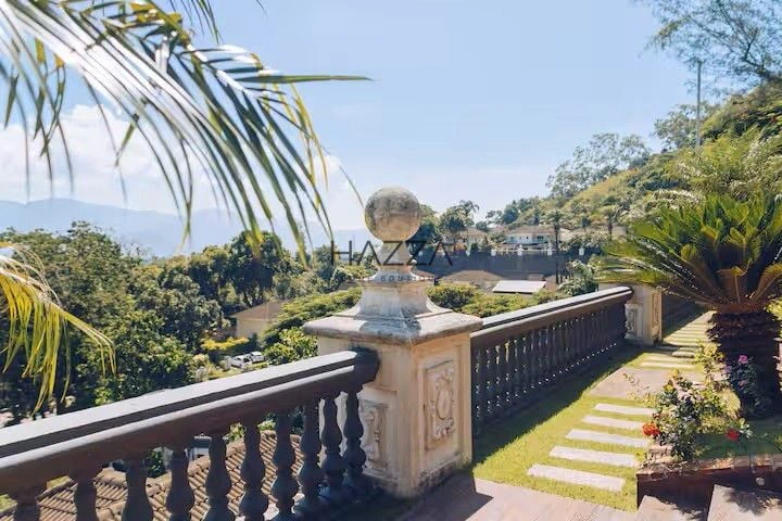 Unfurnished house with 4 bedrooms and 480 m² — photo 12