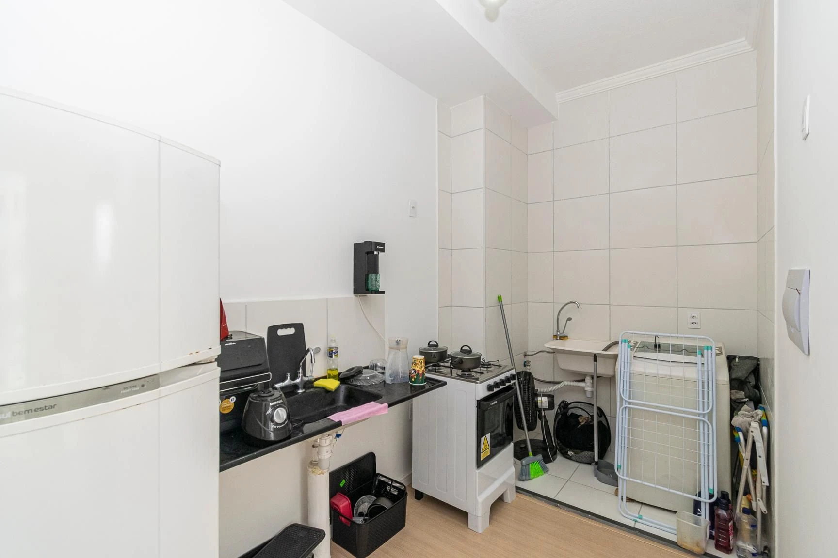 One-bedroom apartment with a washing machine — photo 16