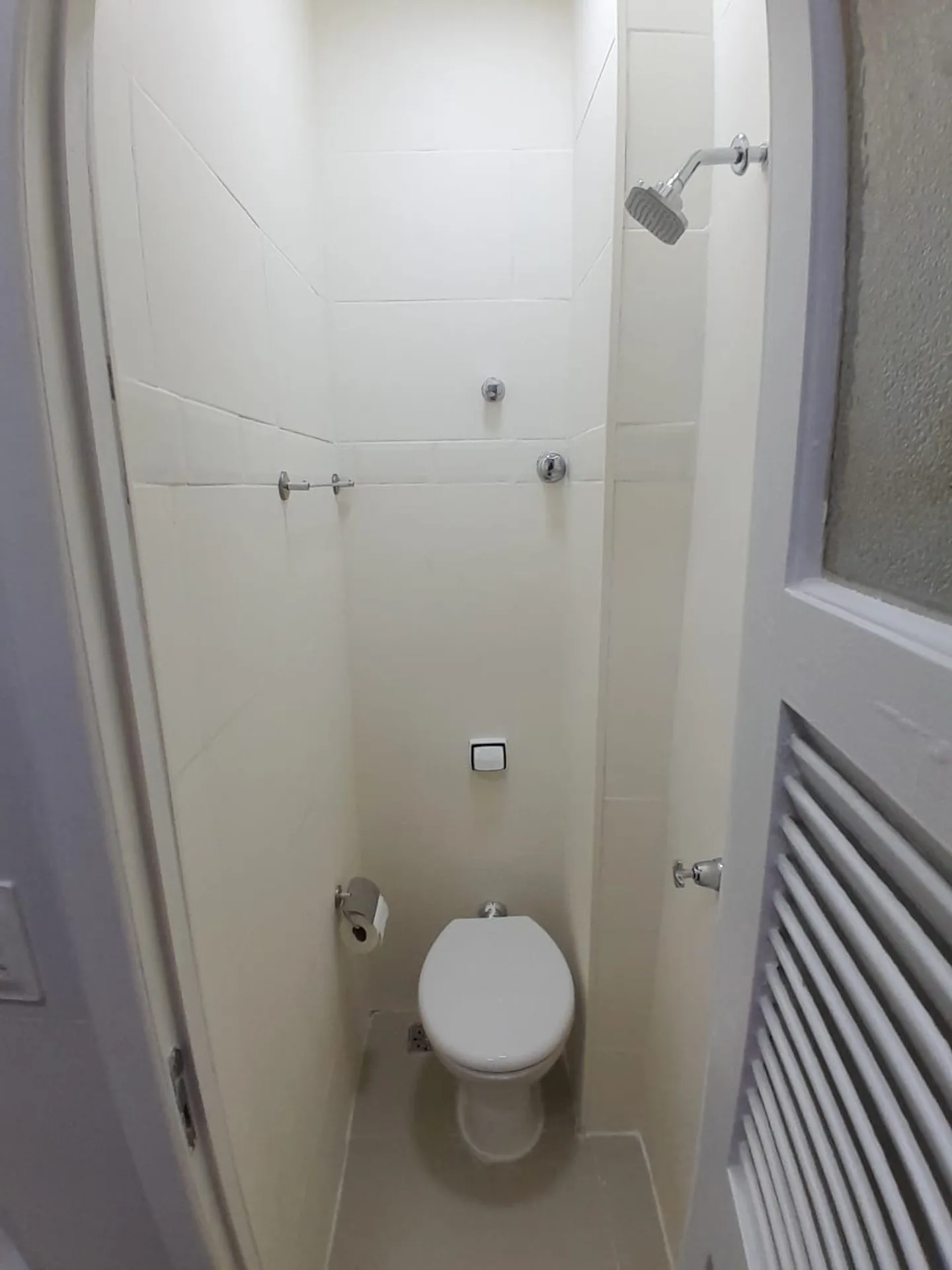 Departamento de 3 dormitorios con piso de madera o laminado — photo 19