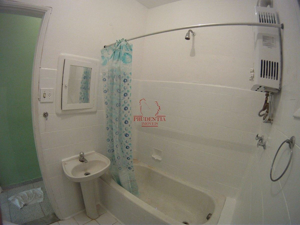 Apartment, 28 m², with a bathtub — photo 4