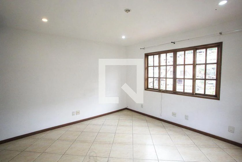 Ванна та 4 спальні: будинок 176 м² — photo 26