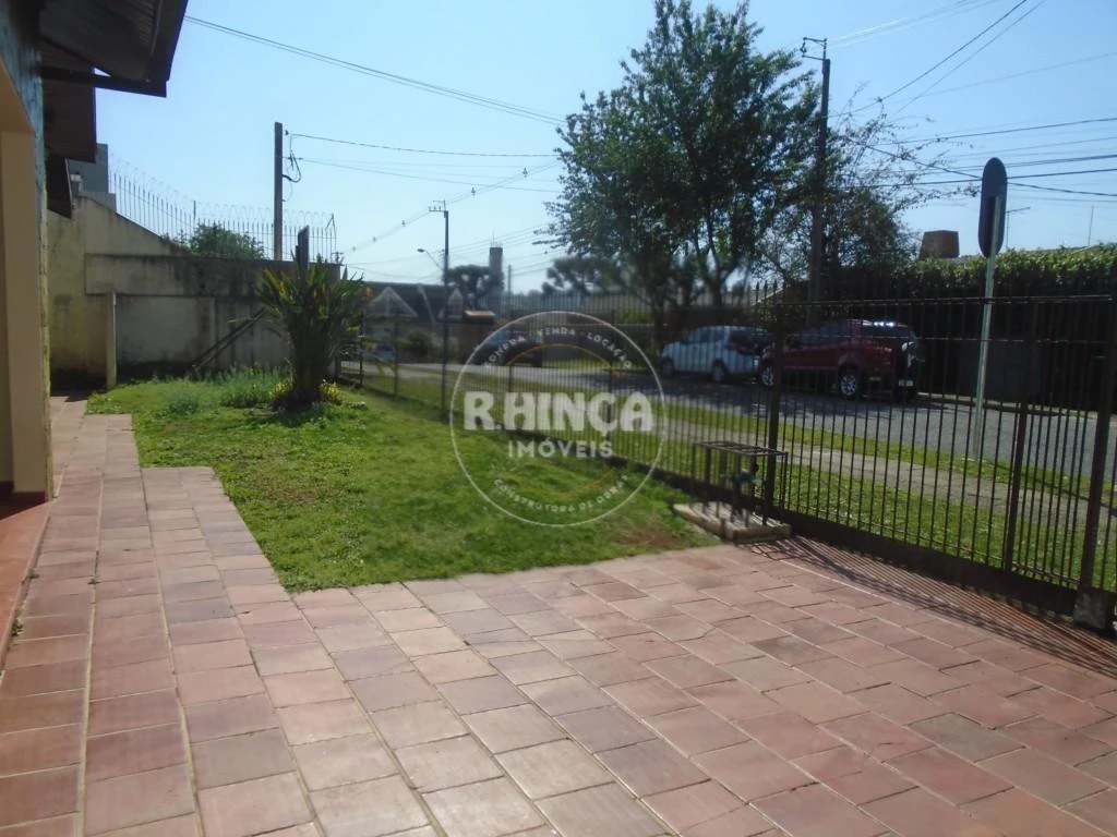 House with 3 bedrooms and a private barbecue — photo 10