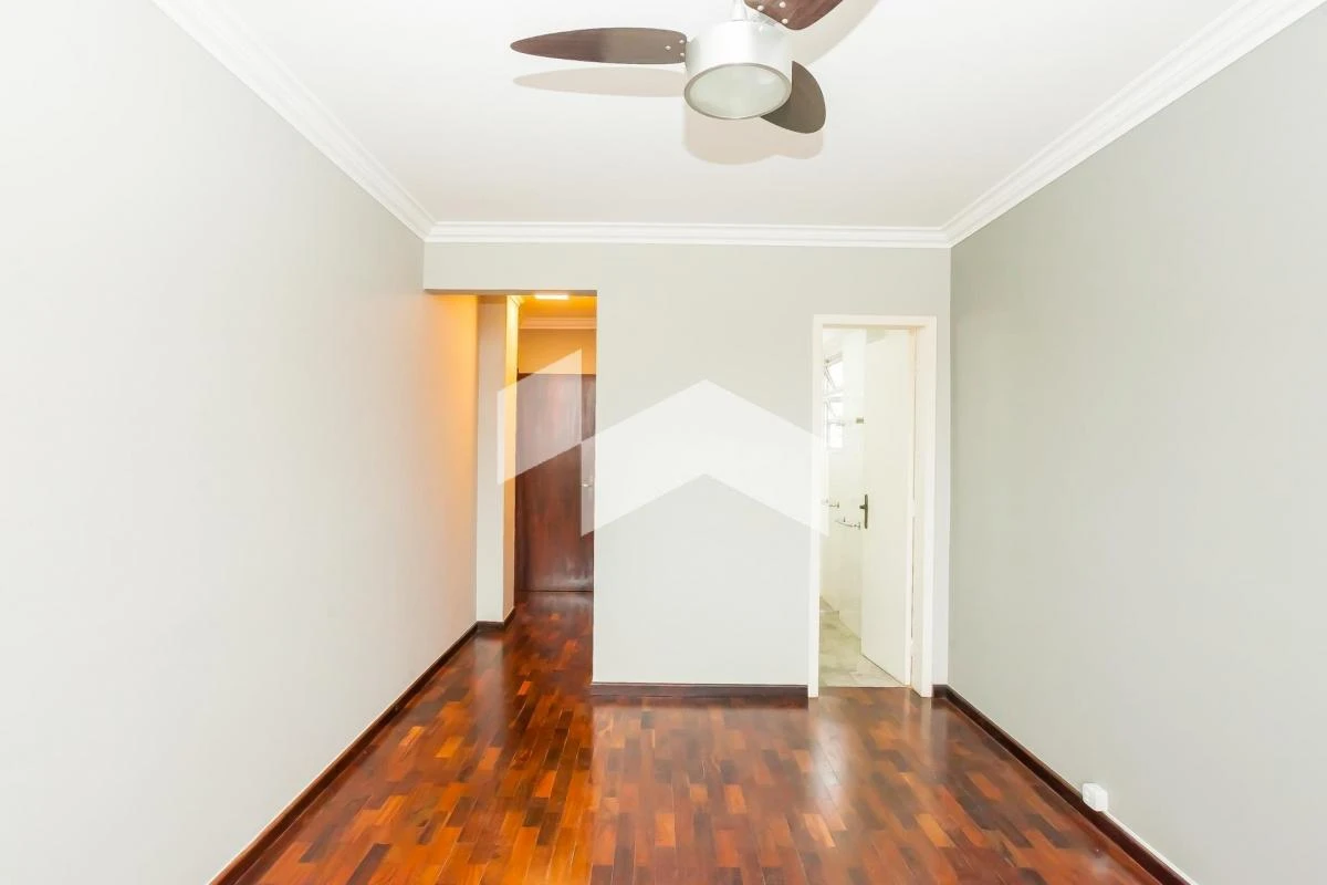 Apartment, 152 m², with wood or laminate floors — photo 6
