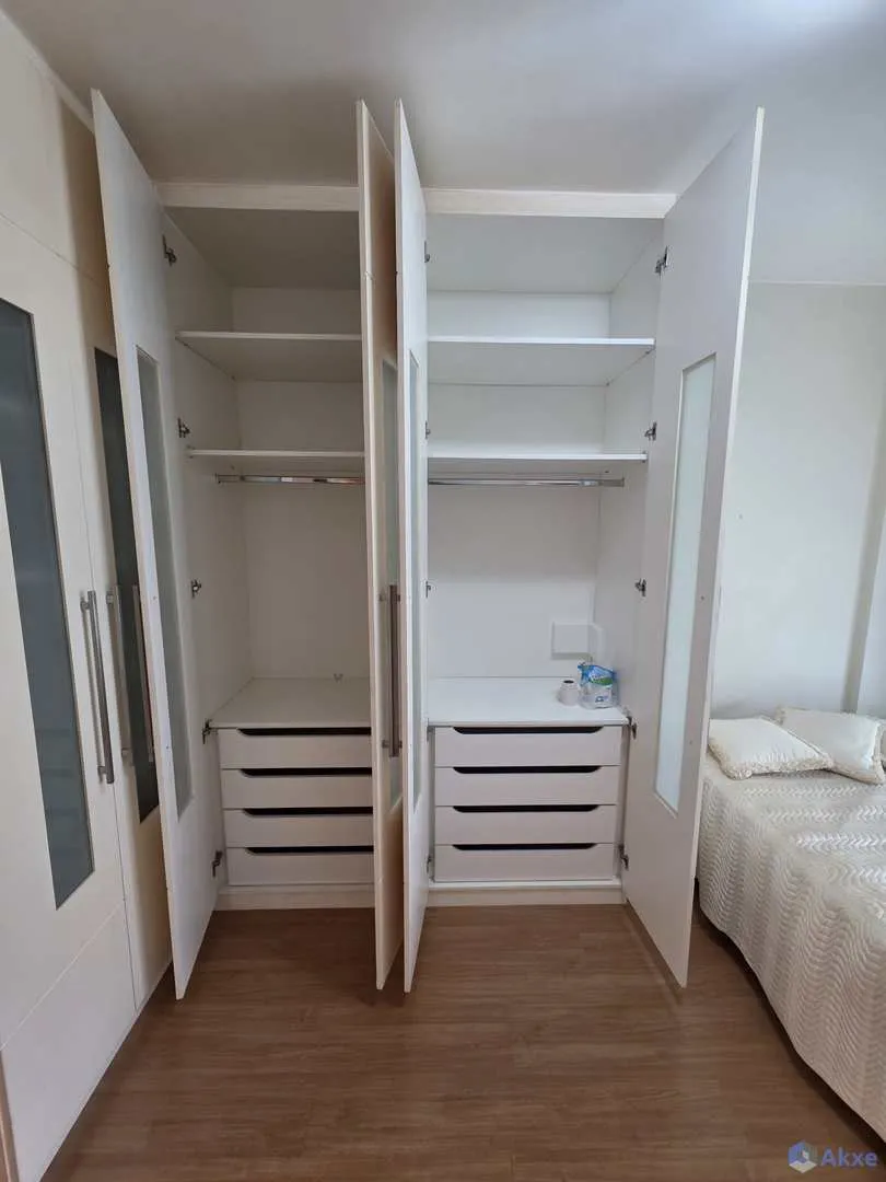 2-bedroom apartment with an enclosed glass balcony — photo 26