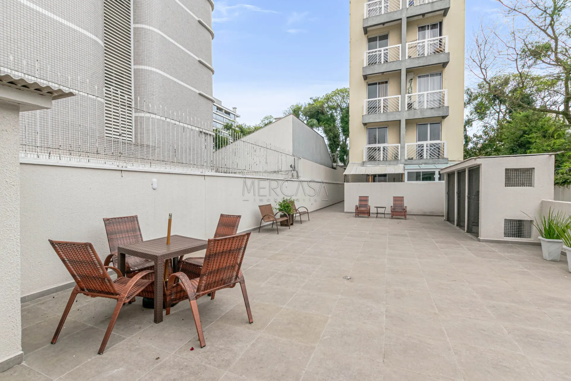 One-bedroom, 31 m² apartment in Curitiba — photo 13