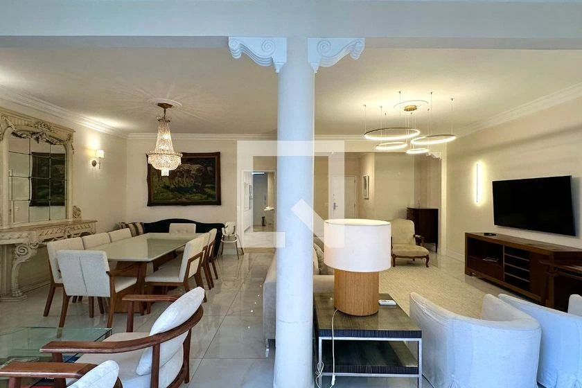 Furnished 220 m² apartment with 4 bedrooms and a suite — photo 17
