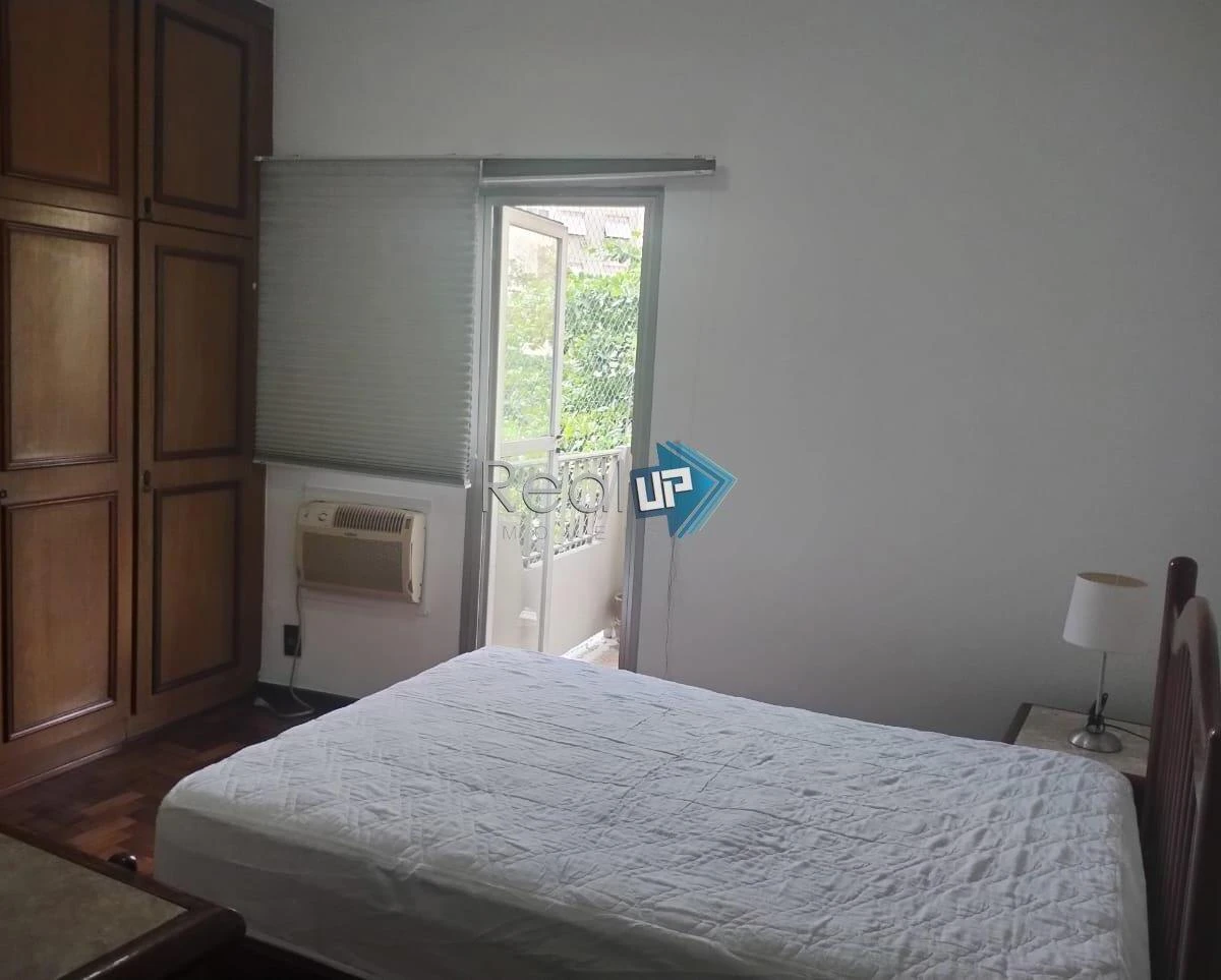 Home office in a 3-bedroom apartment, 129 m² — photo 18