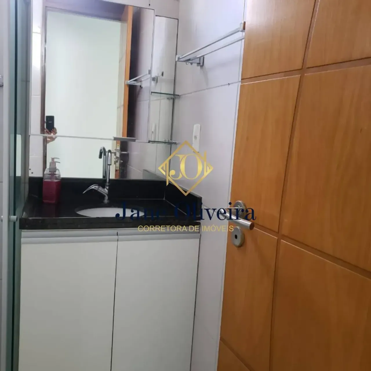 Furnished apartment with 2 bedrooms and 2 bathrooms — photo 9