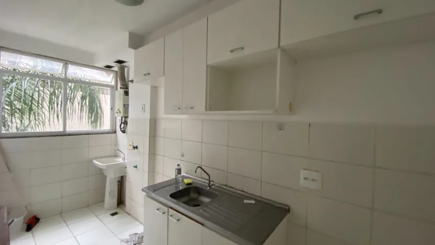 Apartamento de 2 quartos em condomínio com piscina — photo 3