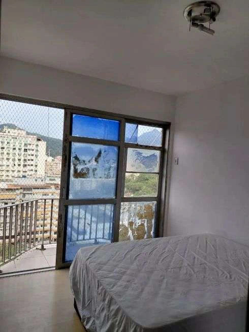 Furnished 90 m² apartment with a suite and balcony — photo 10