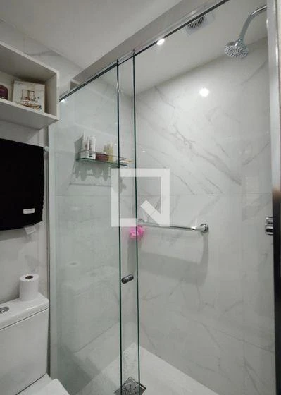 3-bedroom apartment with a walk-in closet — photo 38