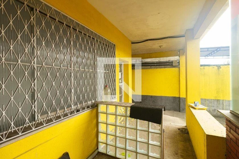 House, 500 m², with wood or laminate floors — photo 45