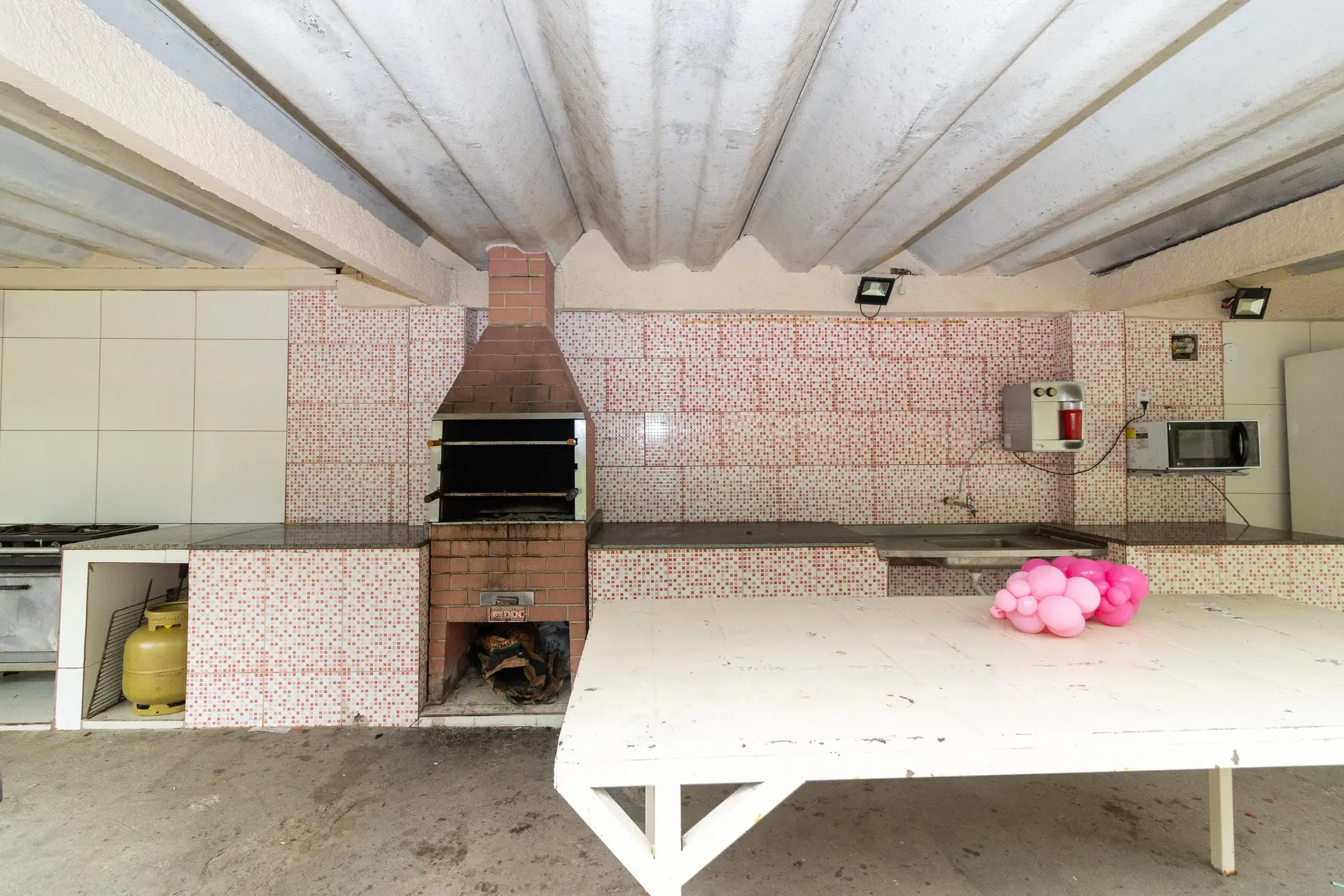 2-bedroom apartment with 1 parking space — photo 40