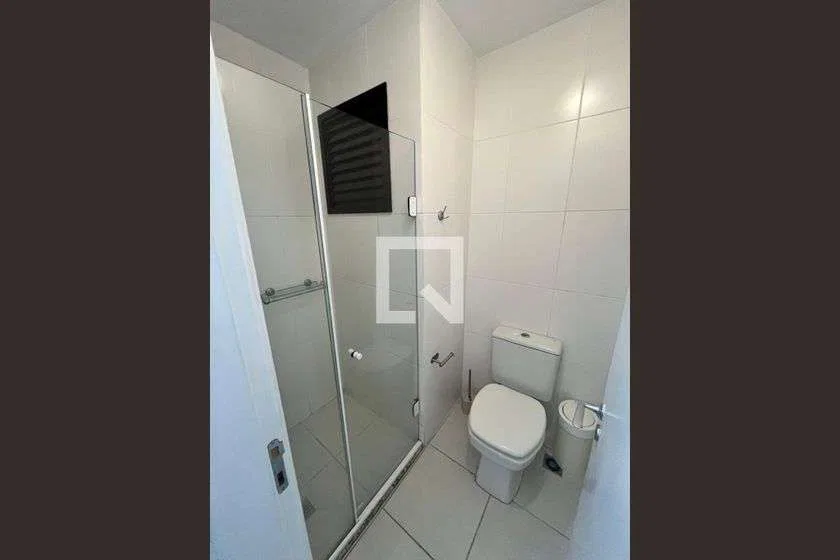 Glass-enclosed balcony in a one-bedroom apartment, 48 m² — photo 16