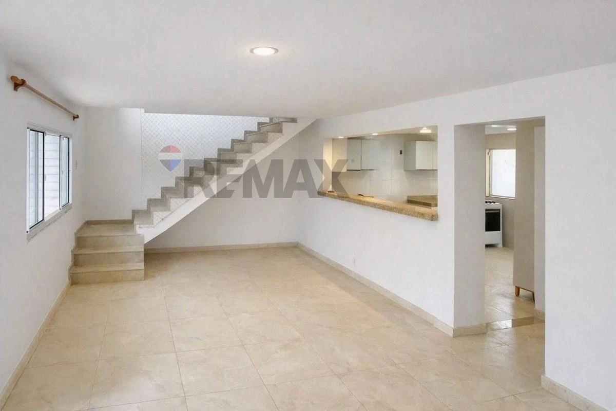 Casa, 166 m², com closet