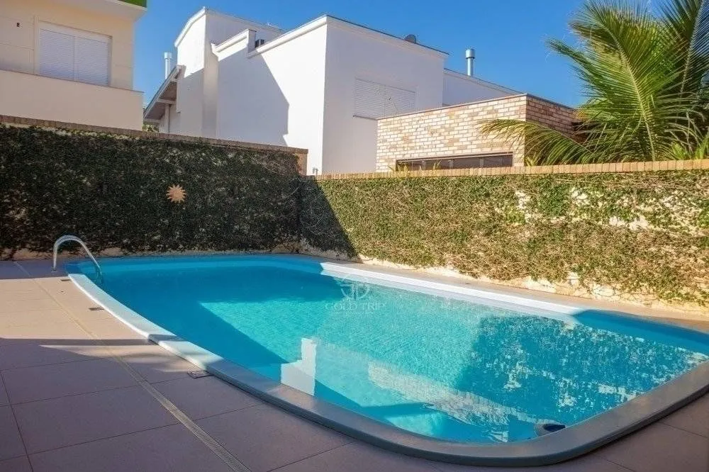 Casa mobiliada com 6 quartos e 3 suítes — photo 22