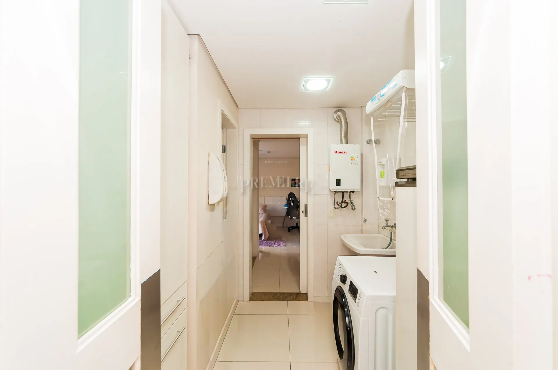 4-bedroom house with open-plan kitchen and 3 parking — photo 14