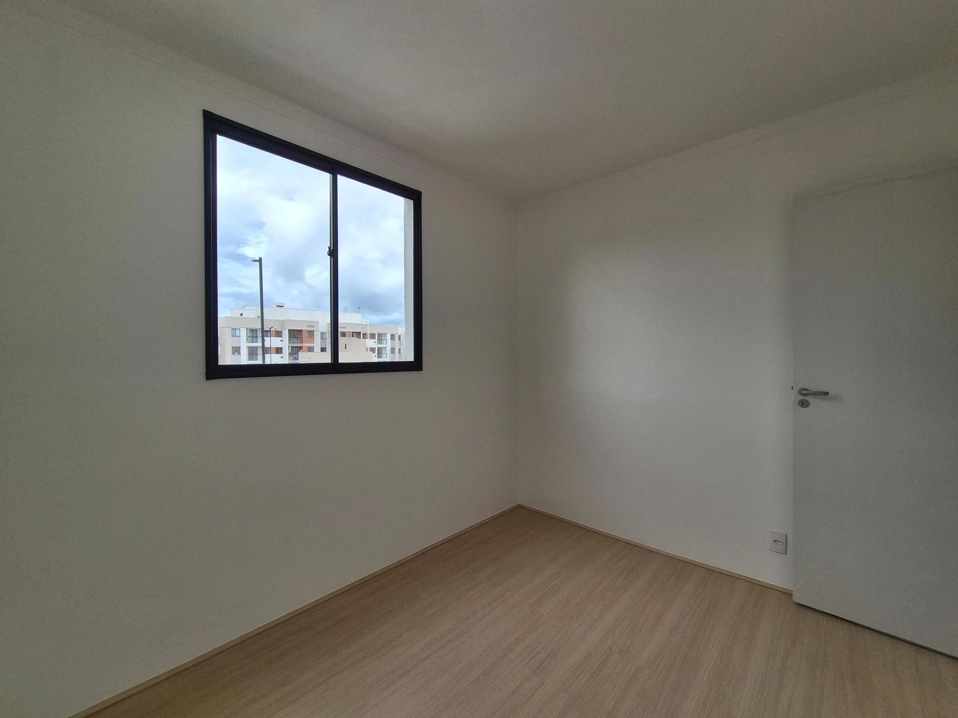 2-bedroom apartment in a building with a gym — photo 19
