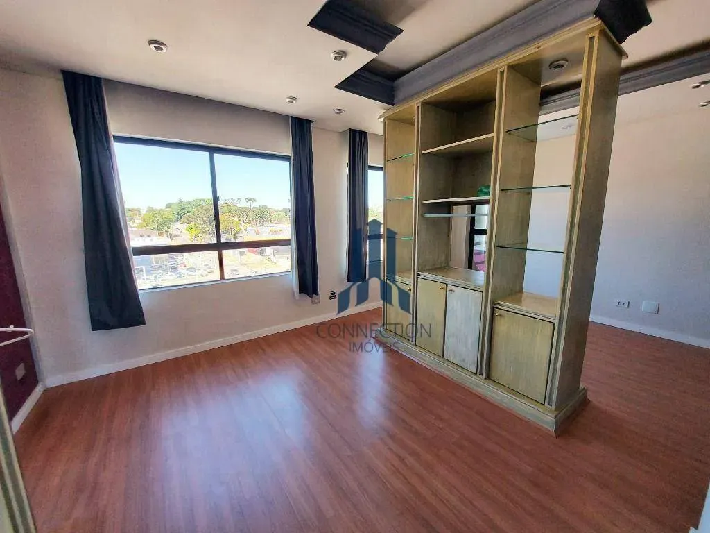Apartment on the 3rd floor with a glass-enclosed balcony — photo 4