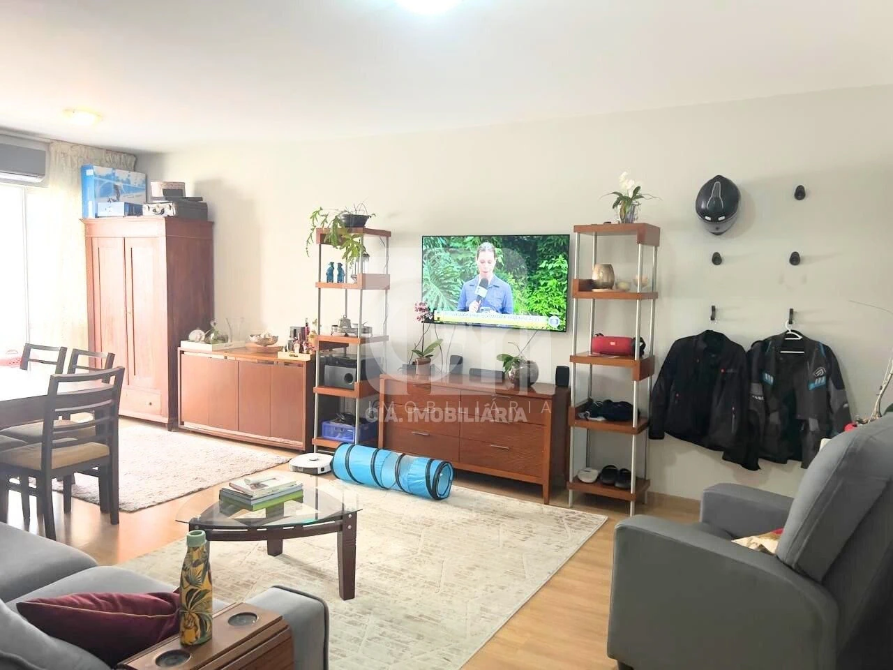 Wood or laminate floors in a 3-bedroom apartment, 114 m² — photo 10