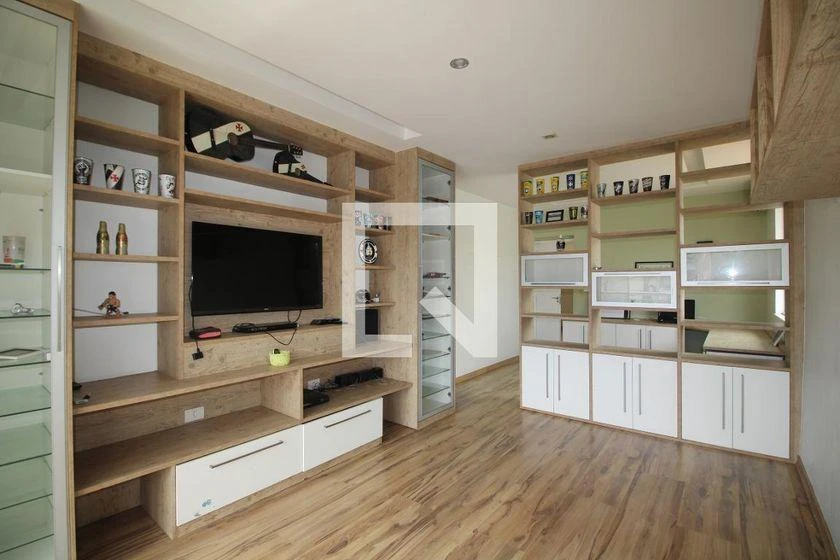 6-bedroom house with 4 en-suite suites and 600 m² — photo 13