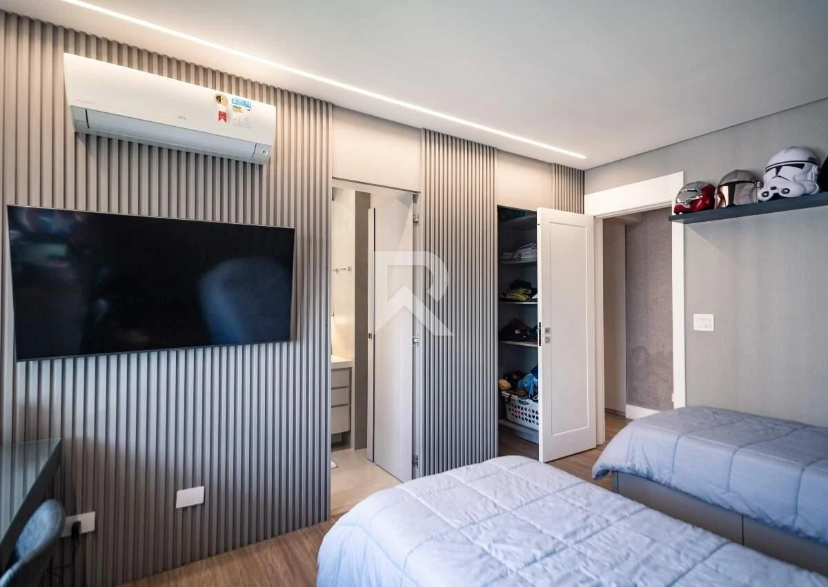4 en-suite apartment with 373 m² and 5 parking spots — photo 23