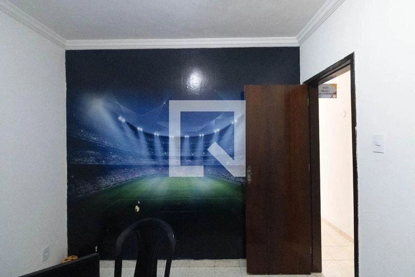 Casa com 3 quartos e 2 banheiros, 160 m² — photo 34