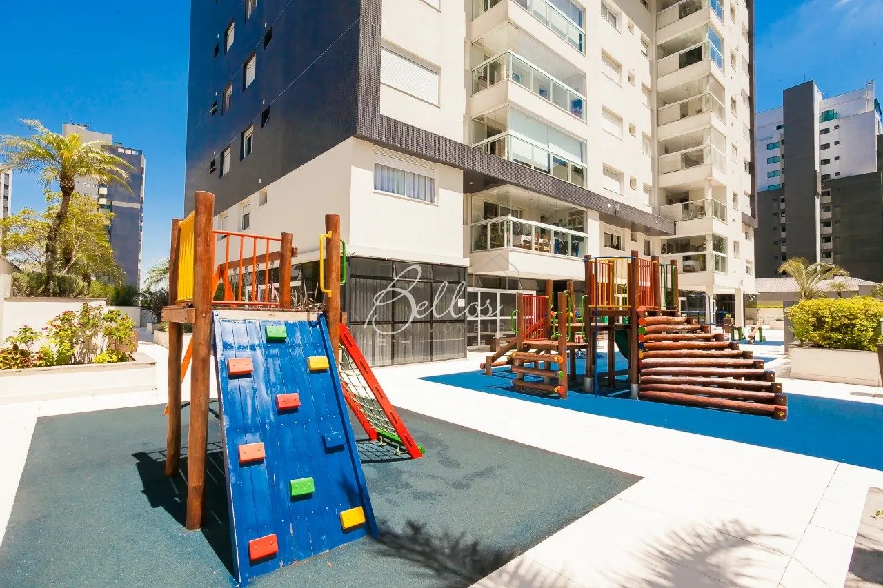 Apartment, 77 m², with a glass-enclosed balcony — photo 53