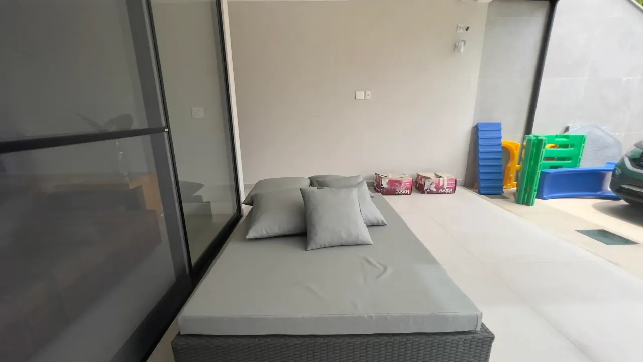 House with 5 bedrooms and 5 bathrooms plus 3 parking spots — photo 16