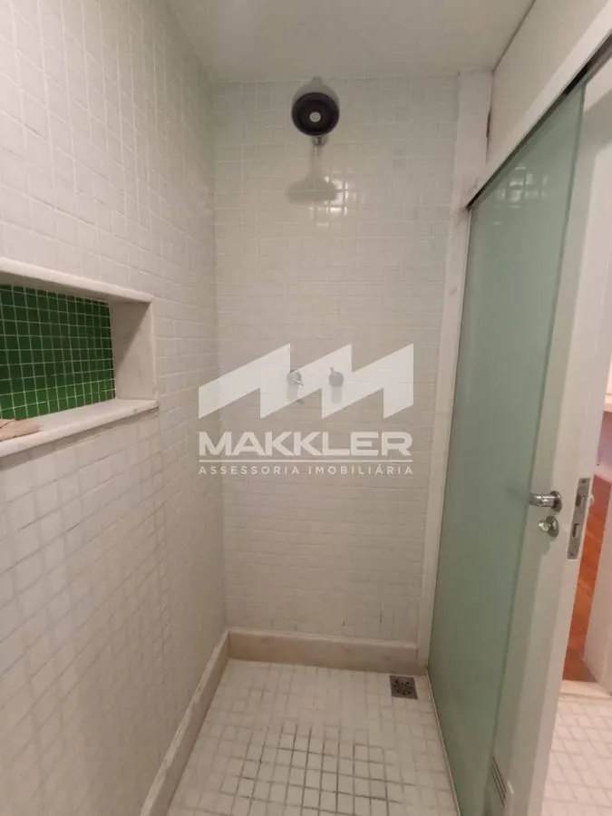 Apartment with 4 bedrooms and 4 bathrooms — photo 15