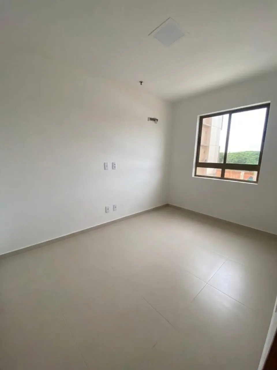 3-bedroom apartment with a balcony and 1 parking spot — photo 8