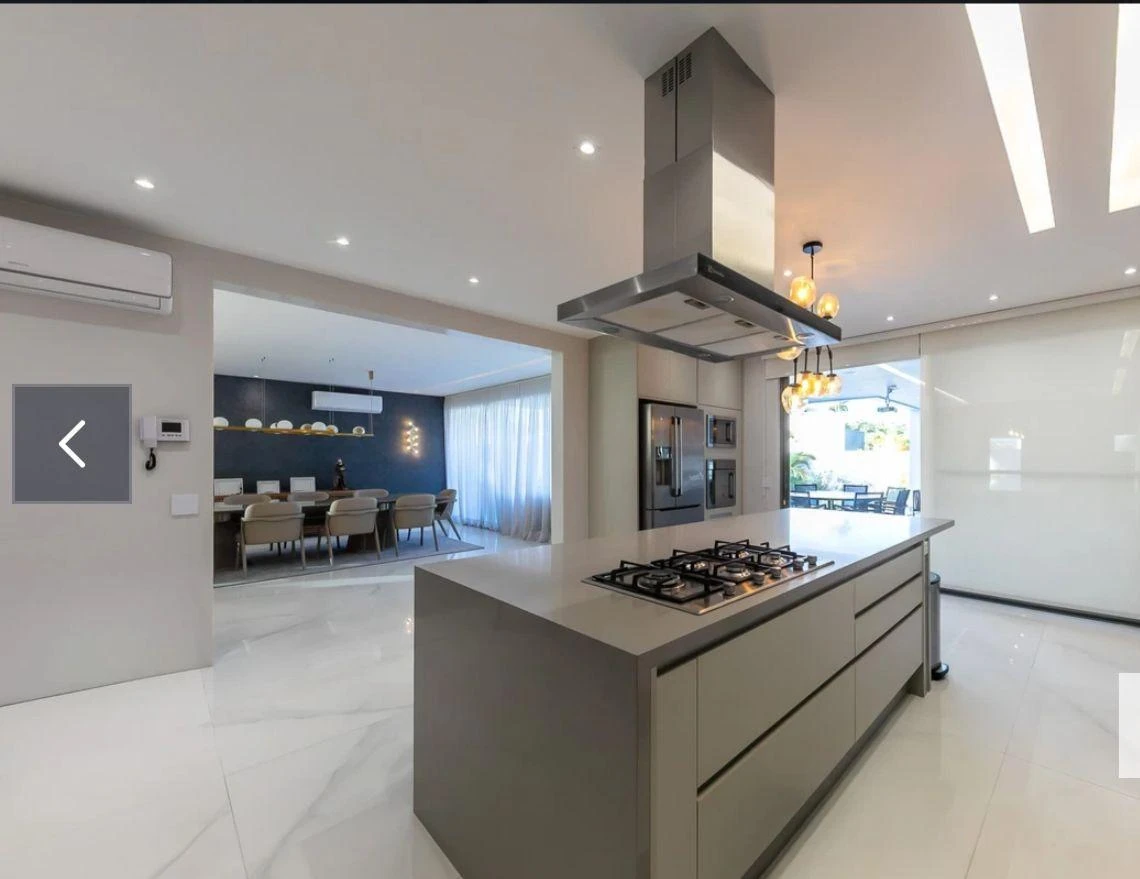 Furnished house with 5 bedrooms and an open-plan kitchen — photo 9