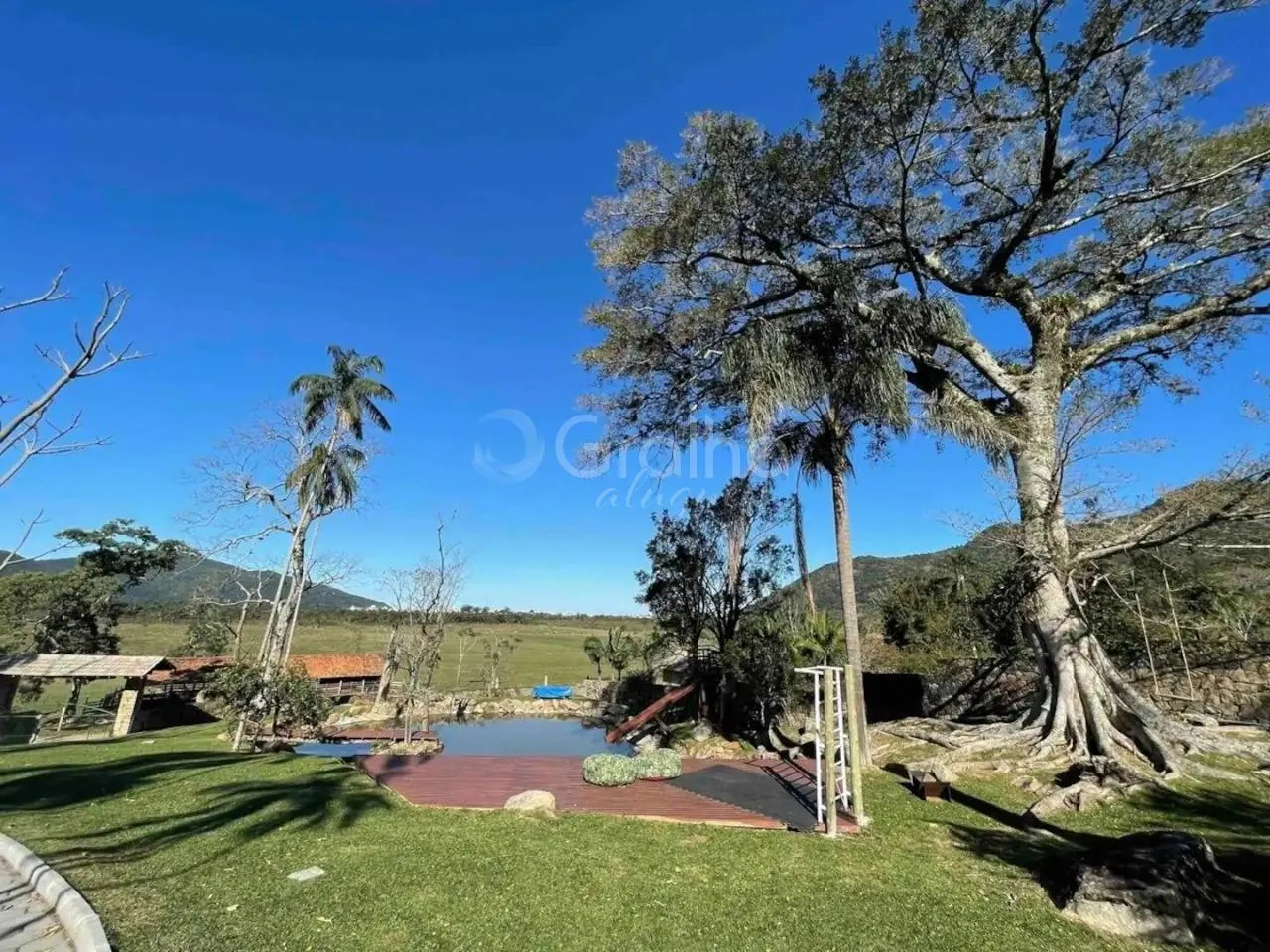 House with 4 en-suite bedrooms, 300 m² and pool