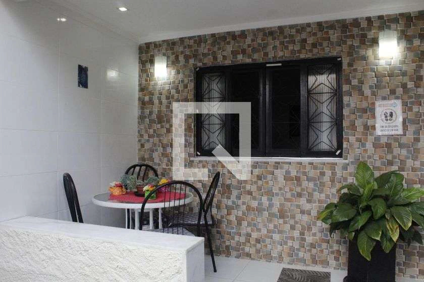 Furnished 225 m² house with 3 bedrooms and 8 parking spots — photo 8