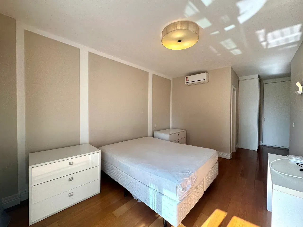 Unfurnished apartment with 4 bedrooms and 5 baths — photo 10