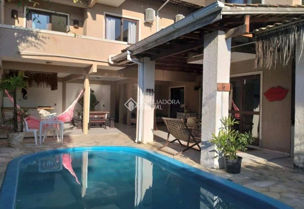 House with 6 bedrooms and a private garden 415 m² — photo 6