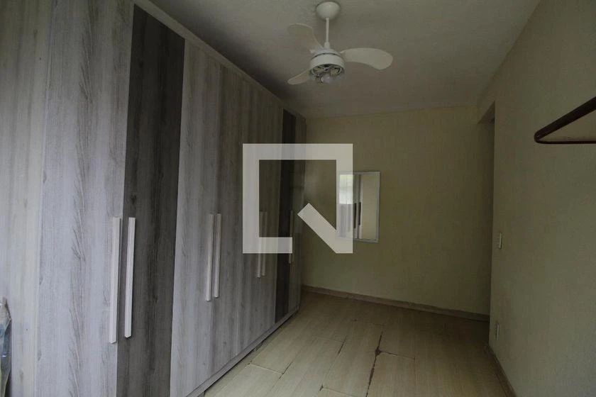 3-bedroom apartment in a building with a pool — photo 9